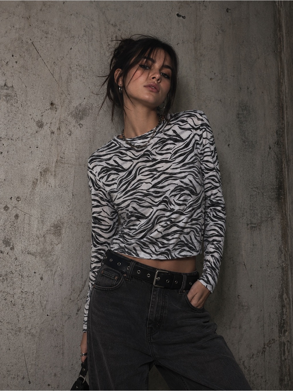 H&M Black and White Zebra-Print Long Sleeve Top Grunge‎ Size Small